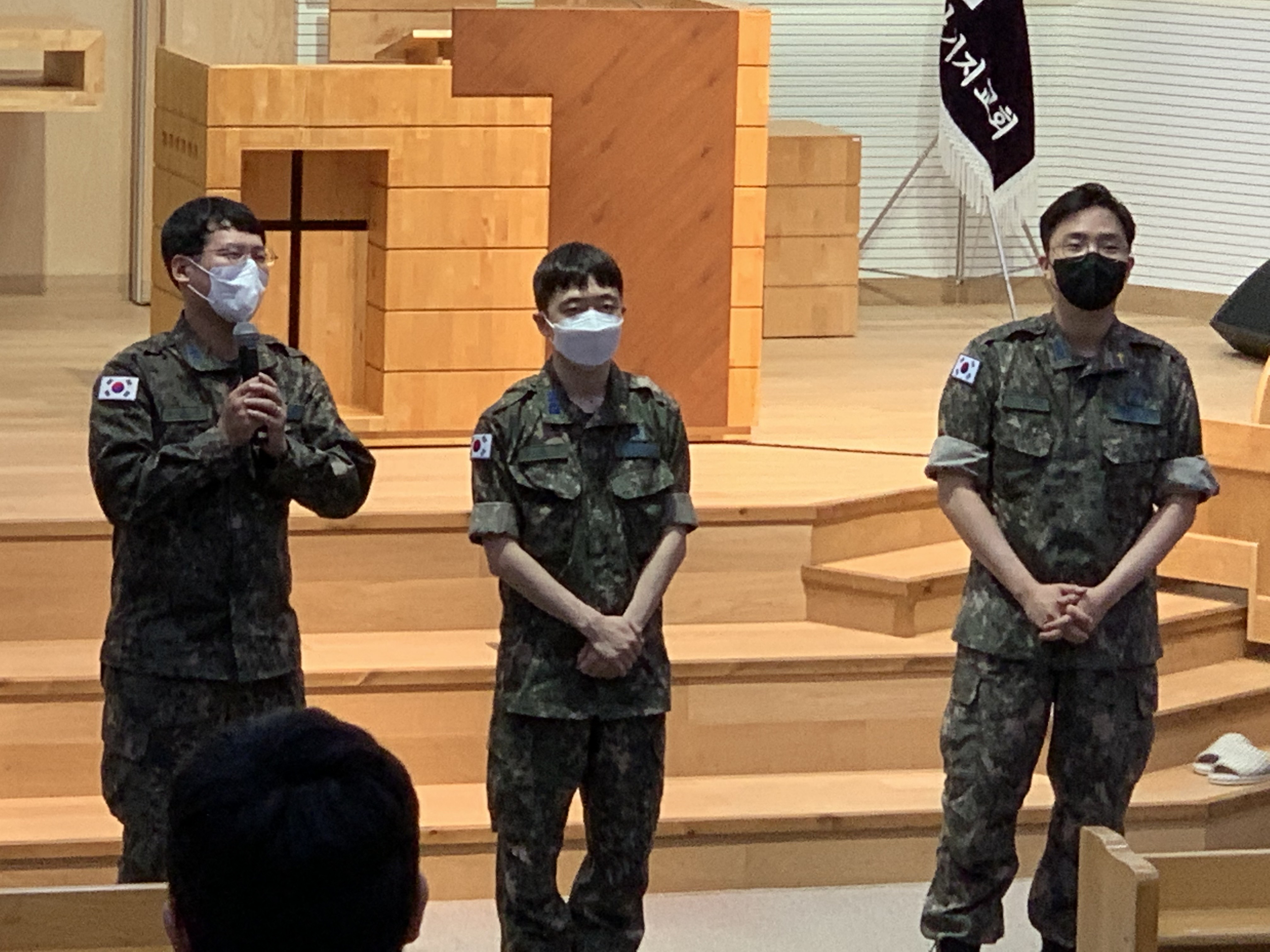 22-06-23 전역자 소개.jpg